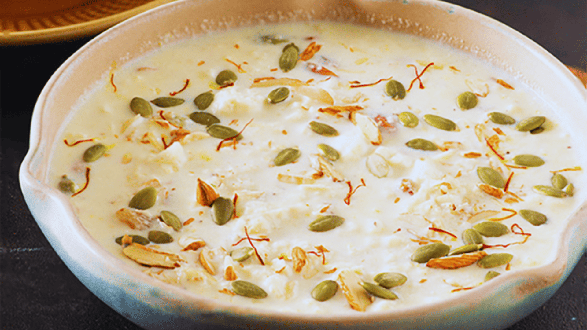 semiya paayasam,or vermicelli kheer,a popular indian dessert served during  special occasions like wedding and festivals feasts,made of milk,sugar  Stock Photo - Alamy